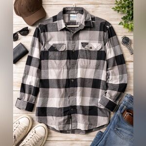 Columbia Black Gray Buffalo Plaid Flannel Shirt Size Large Regular Fit